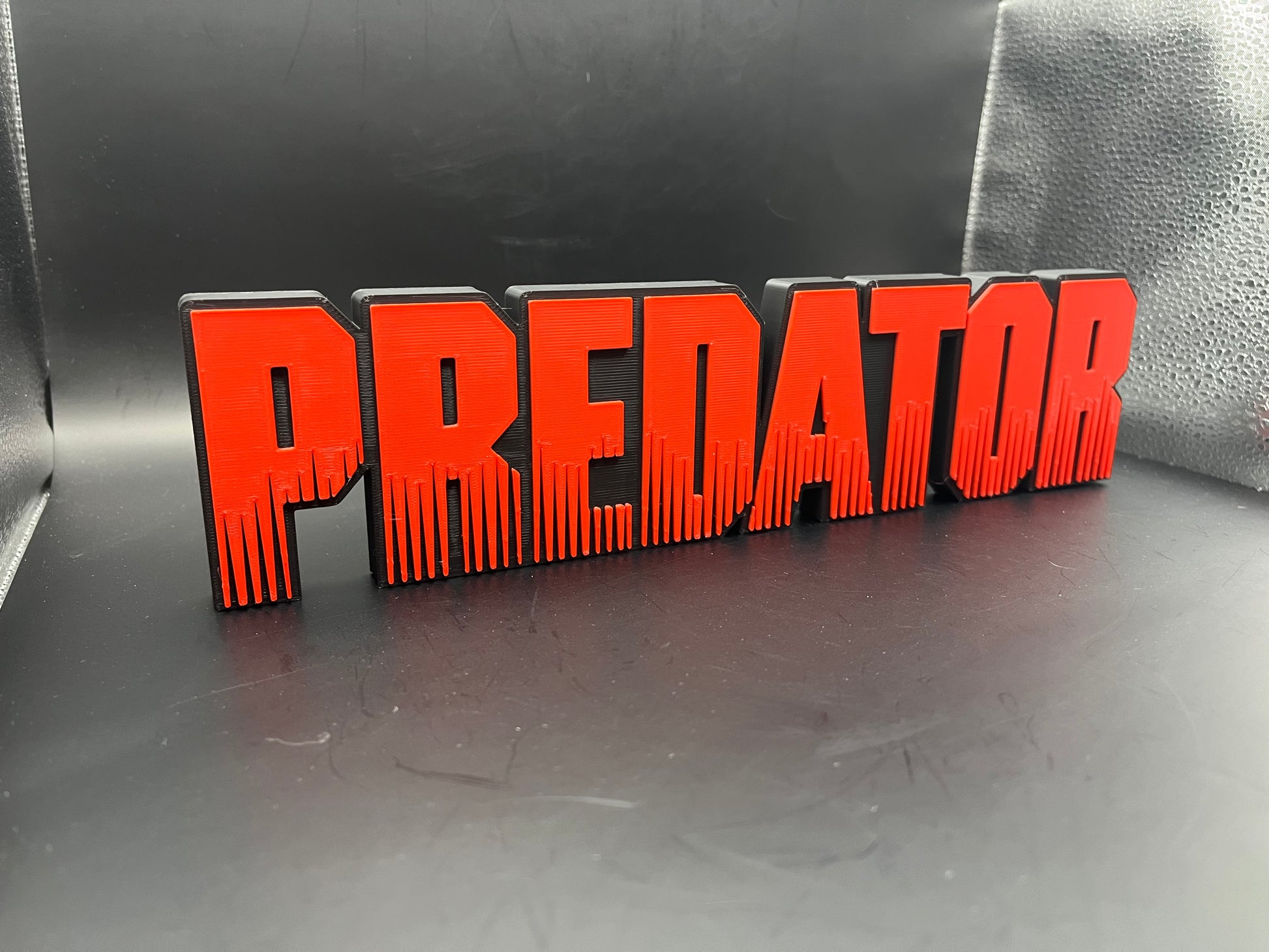Predator Logo Sign Display | 3D Wall Desk Shelf Art - UNRIVAL3D